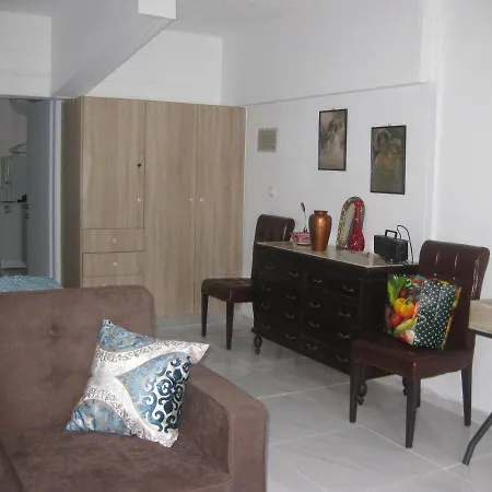 Sissy By The Sea Nikiana