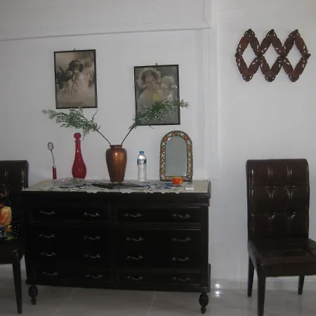 Sissy By The Sea Nikiana