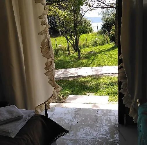 Sissy By The Sea * Nikiána